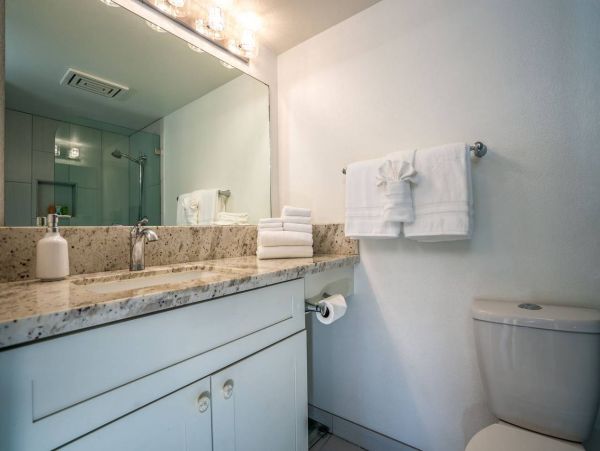 Kihei One Bedroom Vacation Condo - Great Location!