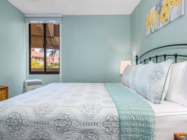 Kihei One Bedroom Vacation Condo - Great Location!