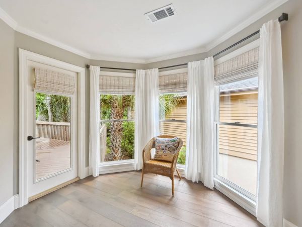 Tranquil 5-Bedroom Retreat with Resort Amenities in Hilton Head