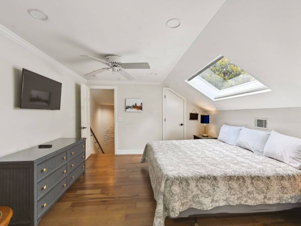 Tranquil 5-Bedroom Retreat with Resort Amenities in Hilton Head