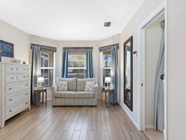 Four Bedroom Home with Private Pool in Cape Coral Sleeps 11