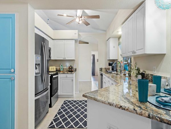 Four Bedroom Home with Private Pool in Cape Coral Sleeps 11