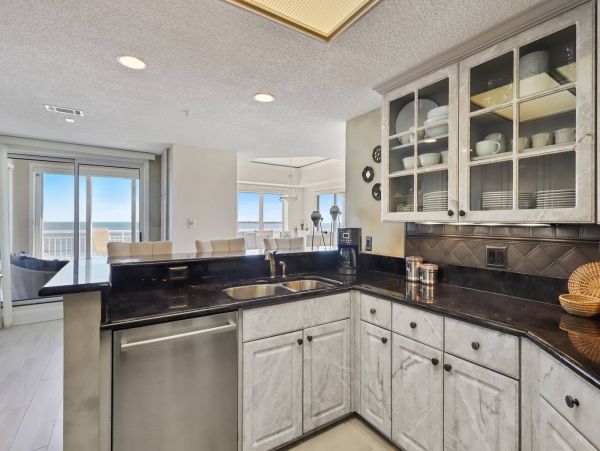 Stunning Three Bedroom Oceanfront Vacation Condo Hilton Head