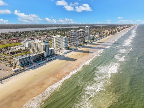 Daytona Beach Home 1023424