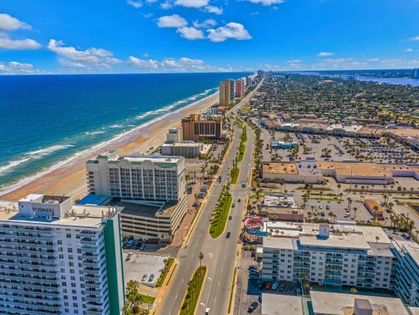 Daytona Beach Home 1023437