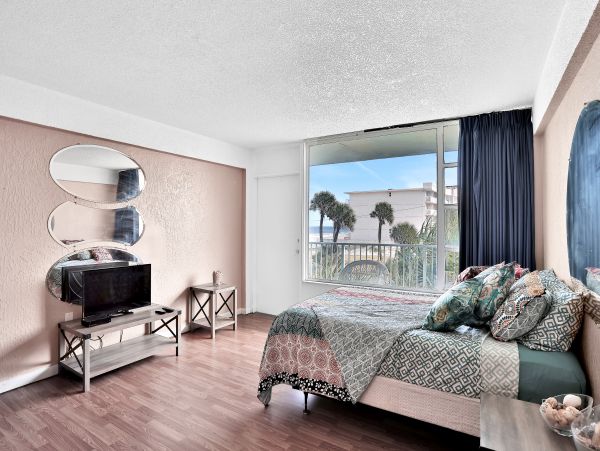 Daytona Beach Home 1023439