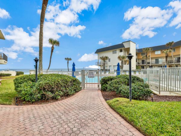 Daytona Beach Home 1023456