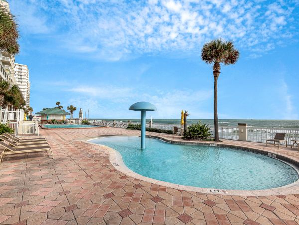Daytona Beach Home 1023468