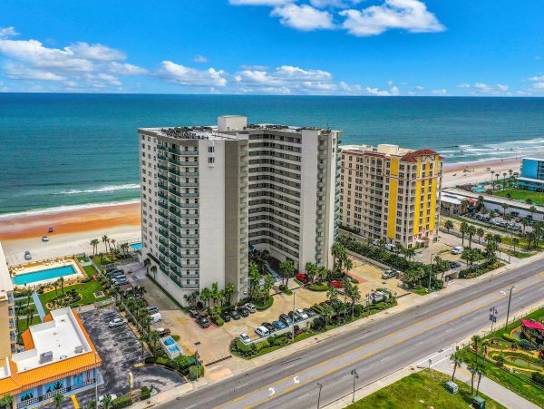 Daytona Beach Home 1023469