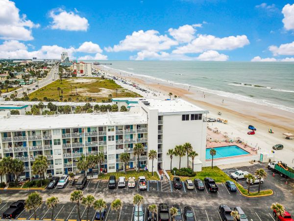 Daytona Beach Home 1023470