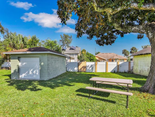 Daytona Beach Home 1023473