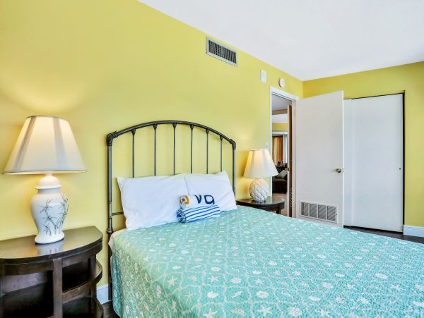 Daytona Beach Home 1023474