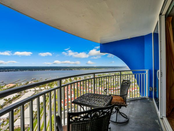 Daytona Beach Home 1023474