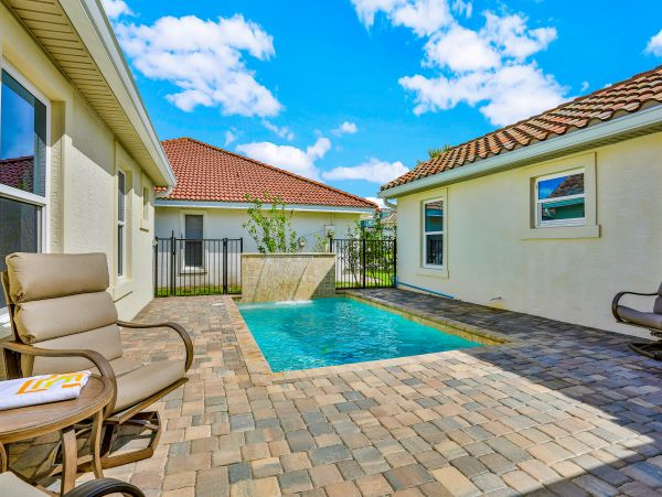 Daytona Beach Home 1023478