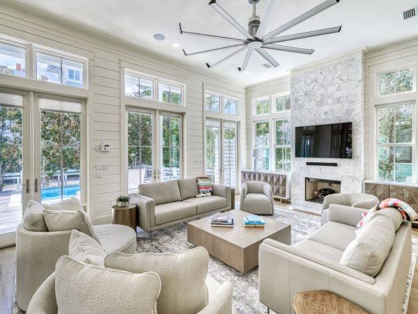 Santa Rosa Beach Glamorous Six Bedroom Vacation Home