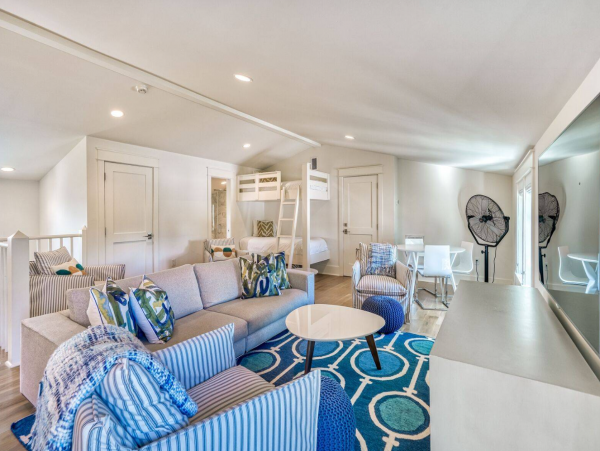 Santa Rosa Beach Glamorous Six Bedroom Vacation Home
