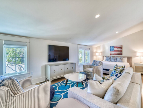 Santa Rosa Beach Glamorous Six Bedroom Vacation Home