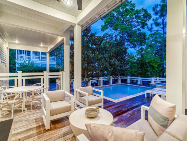 Santa Rosa Beach Glamorous Six Bedroom Vacation Home