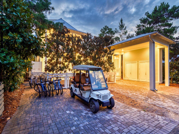 Santa Rosa Beach Glamorous Six Bedroom Vacation Home