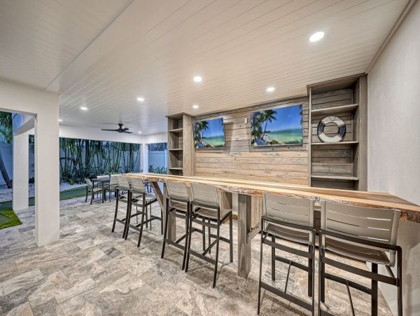 Luxury Siesta key  7 Bedroom Residence Pool, Spa & Elevator