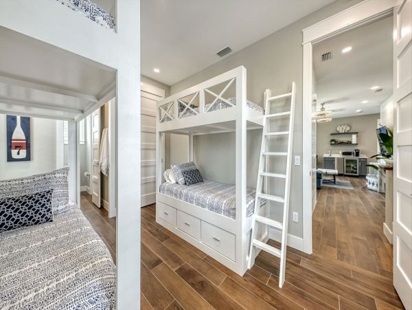 Luxury Siesta key  7 Bedroom Residence Pool, Spa & Elevator