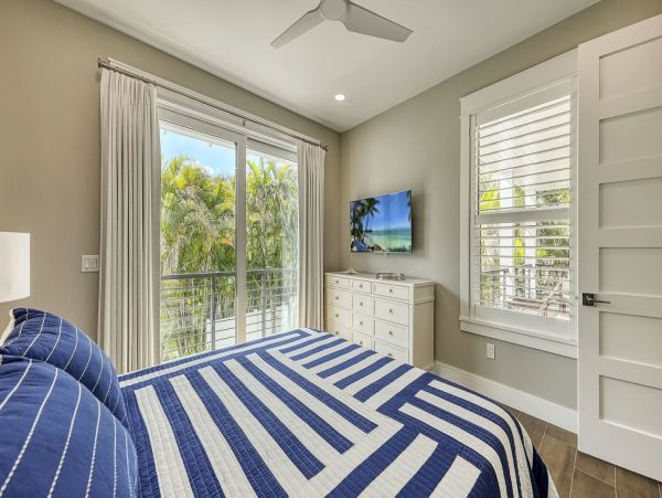 Luxury Siesta key  7 Bedroom Residence Pool, Spa & Elevator