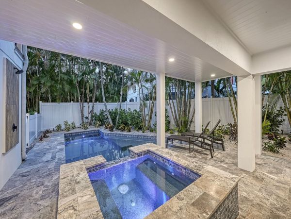 Luxury Siesta key  7 Bedroom Residence Pool, Spa & Elevator