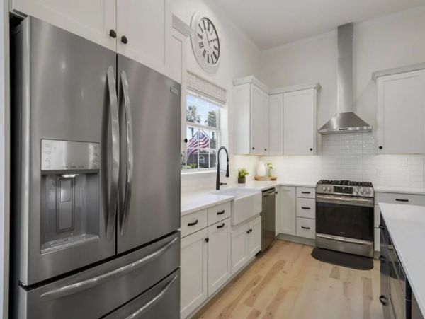 Four Bedroom Vacation Home in Destin Sleeps 13 Guests
