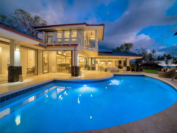 Luxury 4 Bedroom House  with Pool & Ocean View
