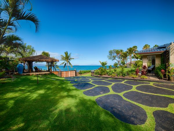 Luxury 4 Bedroom House  with Pool & Ocean View