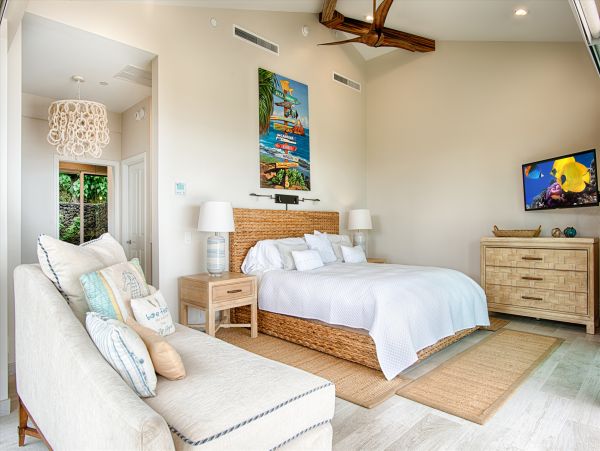 Luxury 4 Bedroom House  with Pool & Ocean View