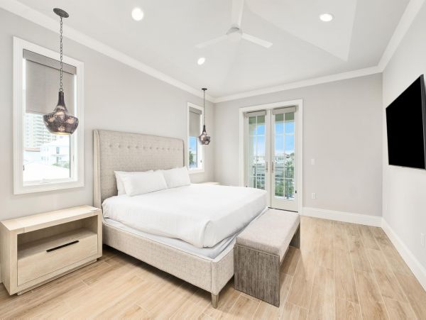 On Beach Miramar Vacation Home Ten Bedroom