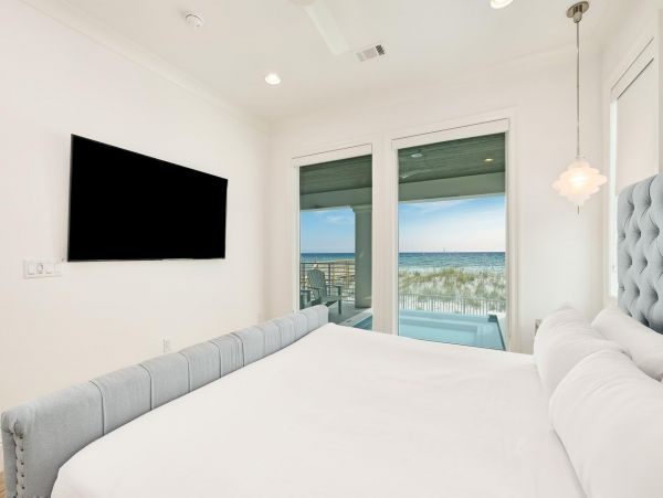 On Beach Miramar Vacation Home Ten Bedroom