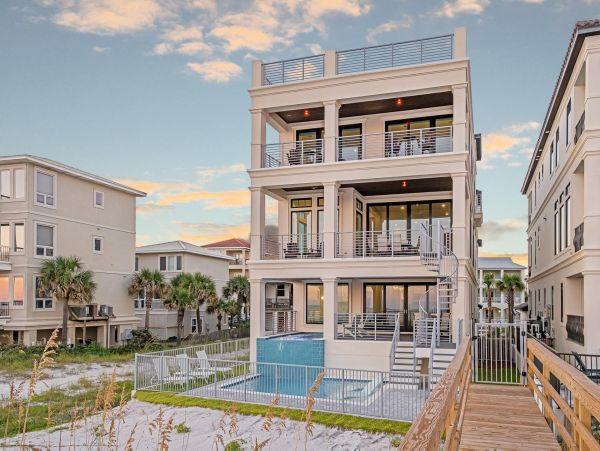 On Beach Miramar Vacation Home Ten Bedroom