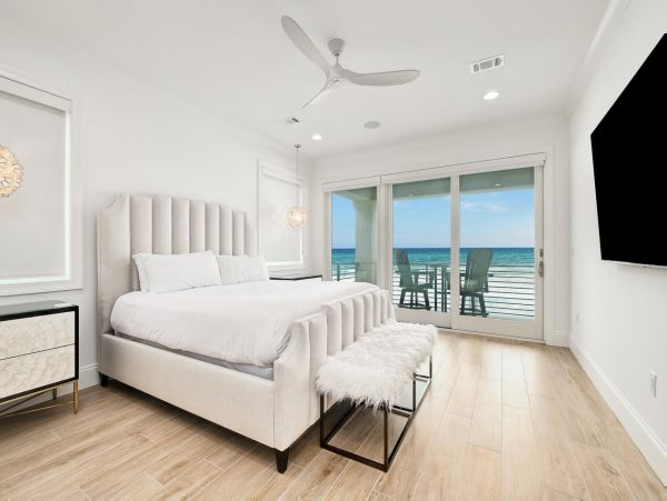 On Beach Miramar Vacation Home Ten Bedroom
