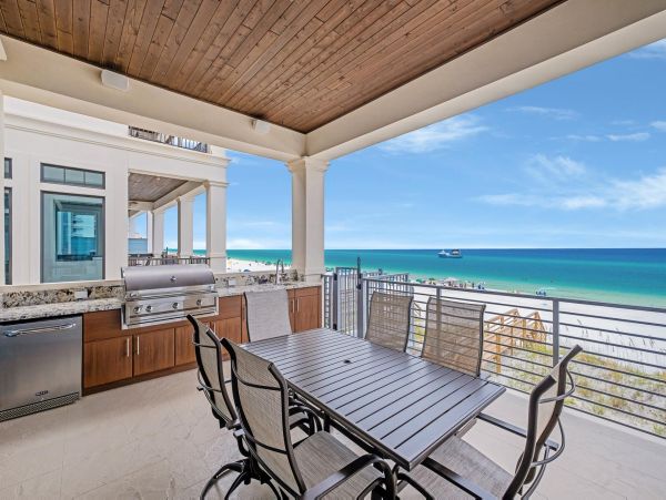 On Beach Miramar Vacation Home Ten Bedroom