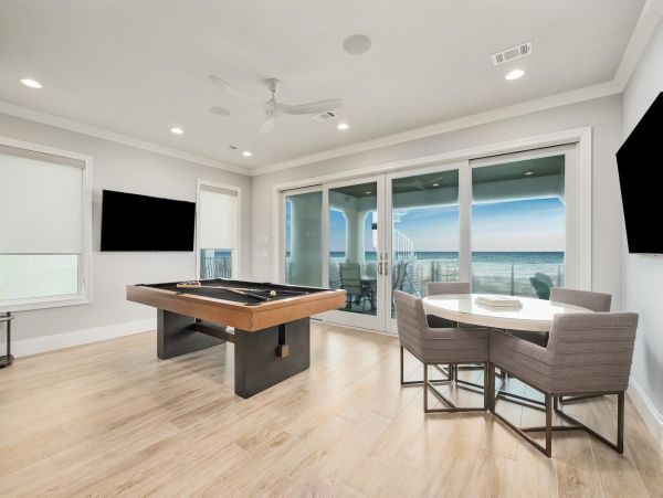 On Beach Miramar Vacation Home Ten Bedroom