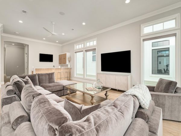 On Beach Miramar Vacation Home Ten Bedroom