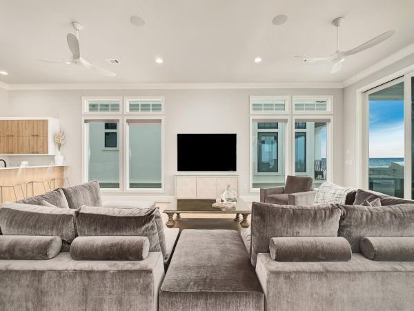 On Beach Miramar Vacation Home Ten Bedroom