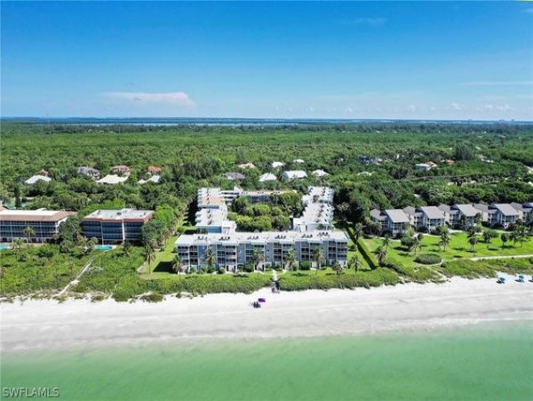 Sanibel Island Vacation Rentals -2-Bedroom Beach View Condo with Pool & Lanai