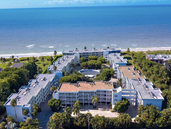 Sanibel Island Vacation Rentals -2-Bedroom Beach View Condo with Pool & Lanai