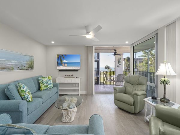 Sanibel Island Vacation Rentals -2-Bedroom Beach View Condo with Pool & Lanai