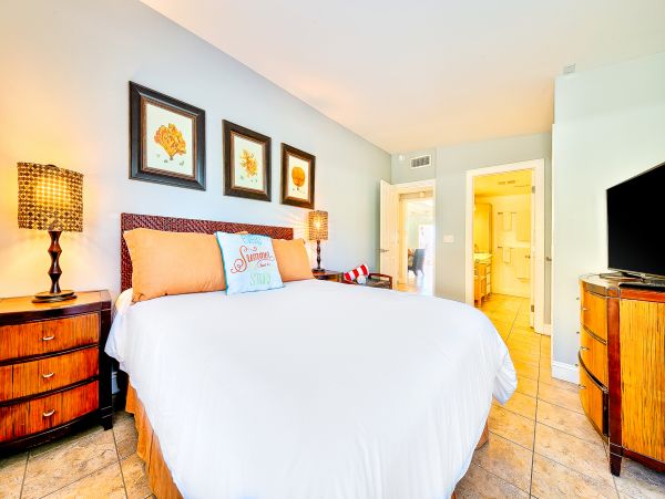 Walk to Beach Dana Point Vacation Condo Two Bedroom