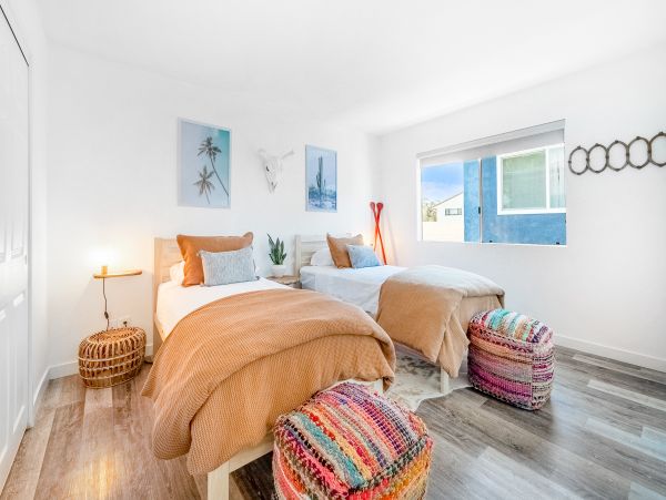 Two bedroom Condo right up from the beach