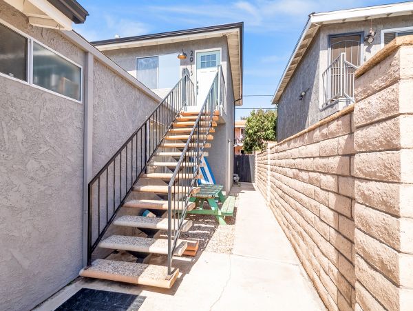 Two bedroom Condo right up from the beach