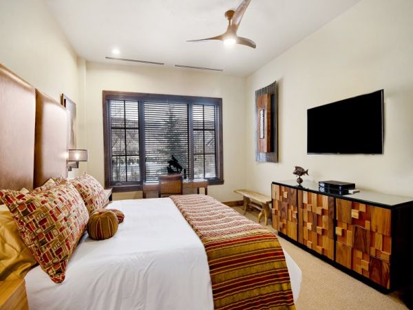 Ski in Ski Out on Beaver Creek Rental Sleeps 8 Guests