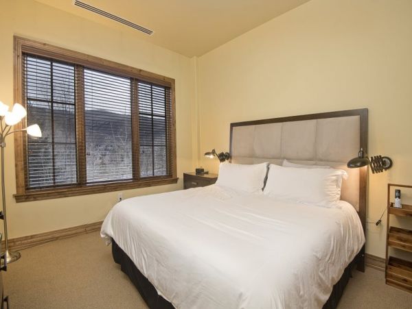 Ski in Ski Out on Beaver Creek Rental Sleeps 8 Guests