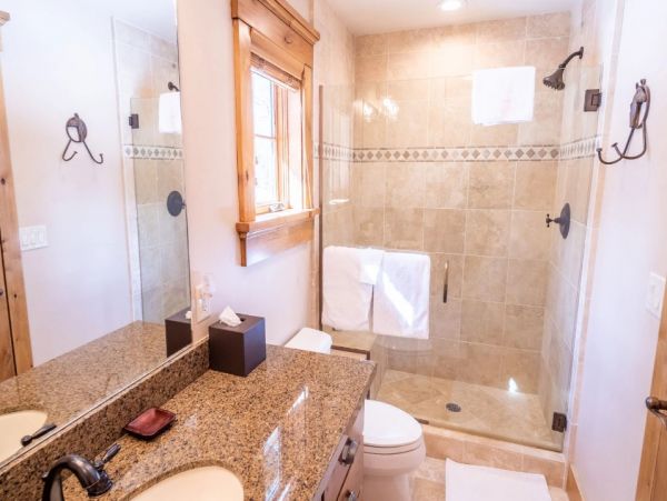 Mountain View Luxury Wilson Vacation Home 6 Bedroom with Spa