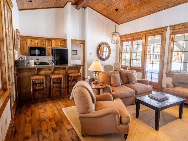 Mountain View Luxury Wilson Vacation Home 6 Bedroom with Spa