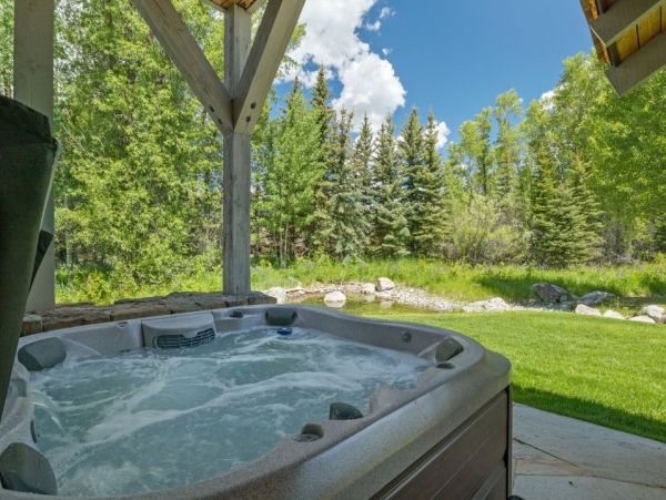 Mountain View Luxury Wilson Vacation Home 6 Bedroom with Spa